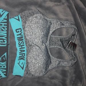 Women’s gym shark leggings and sports bra
